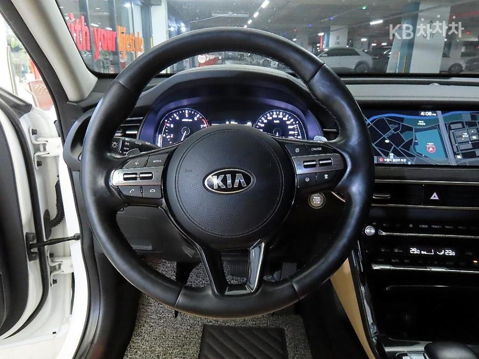 2021 - kia k7