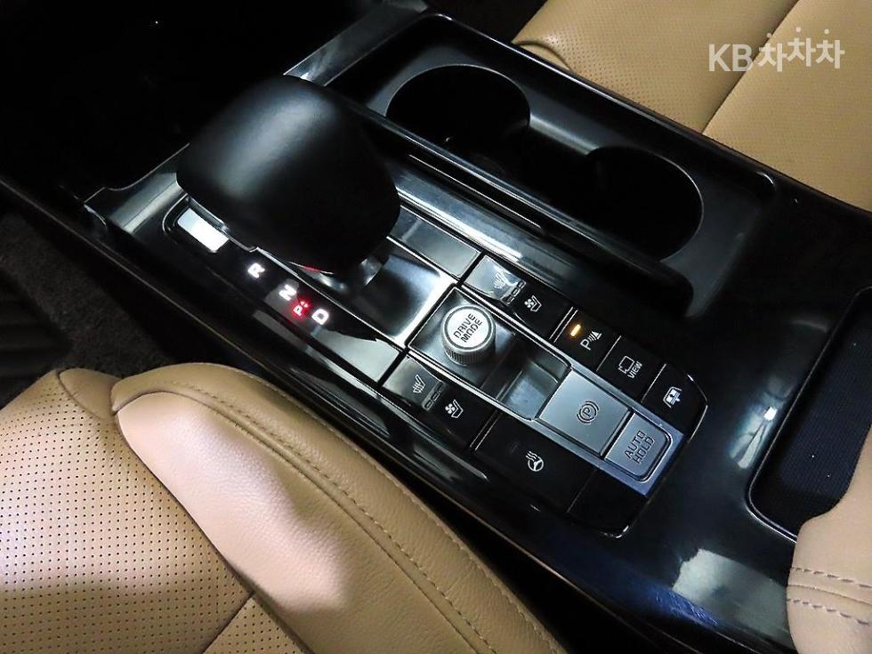 2021 - kia k7