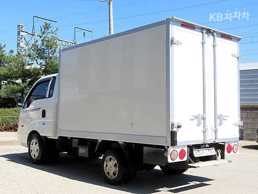 2020 - kia bongo iii