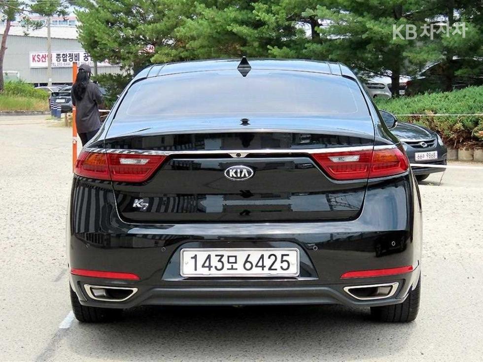 2018 - kia k7