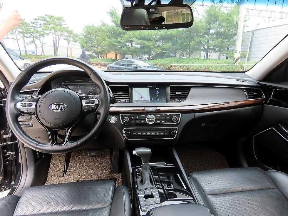 2018 - kia k7