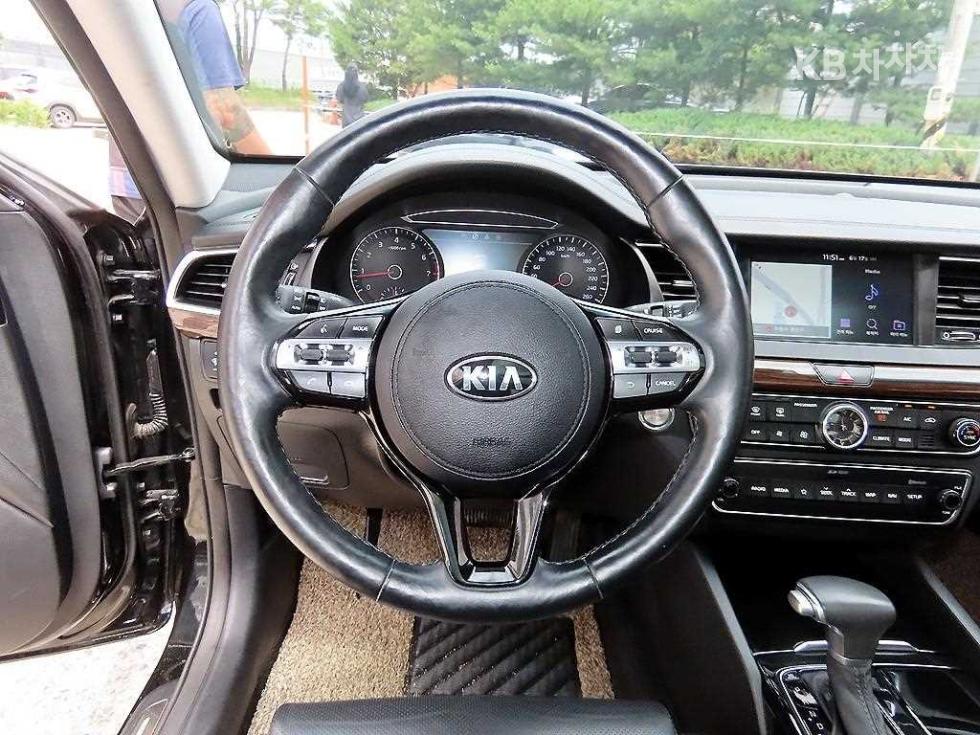 2018 - kia k7