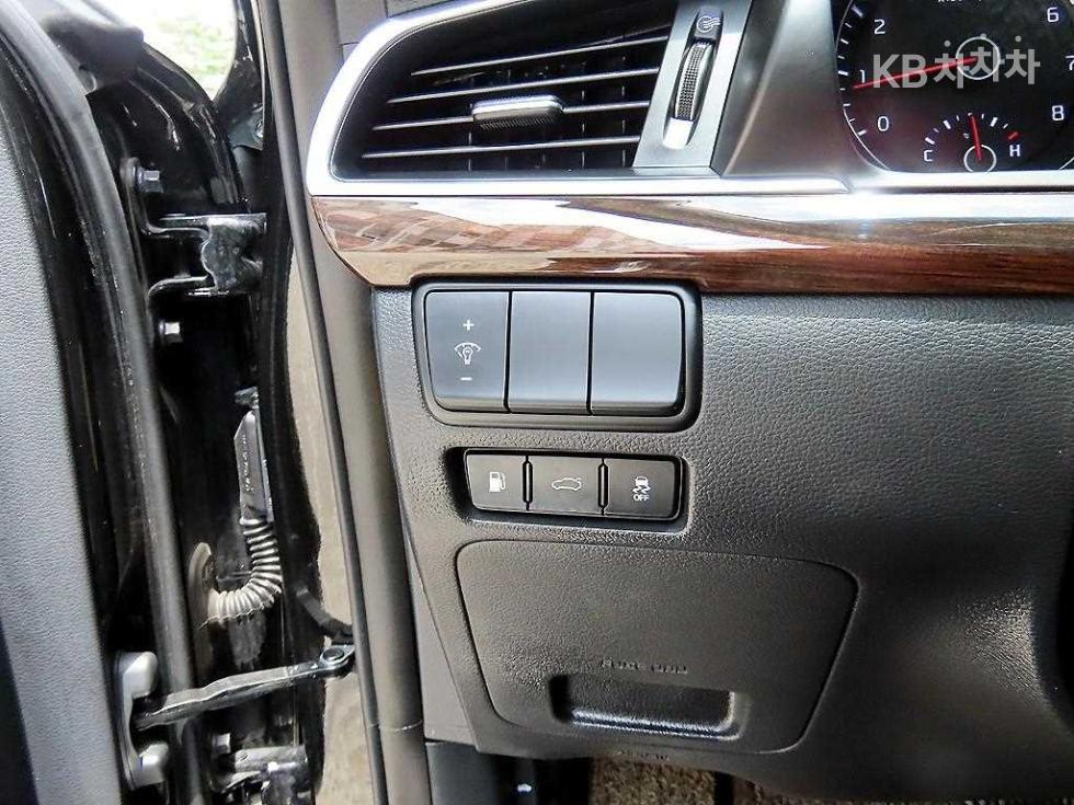 2018 - kia k7