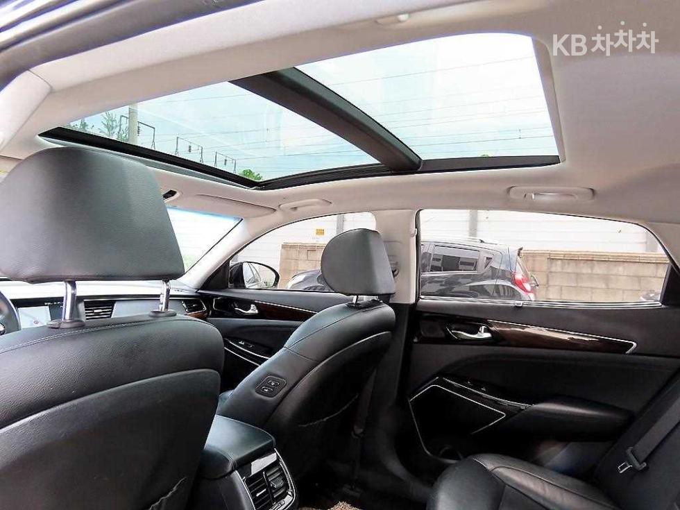 2018 - kia k7