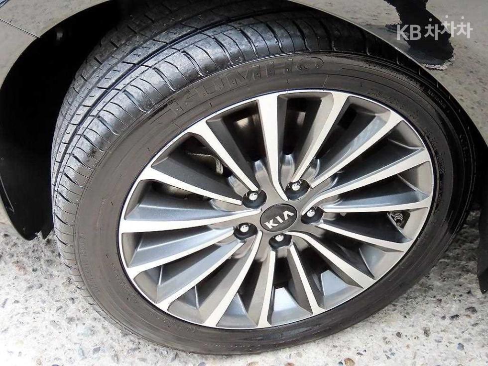 2018 - kia k7