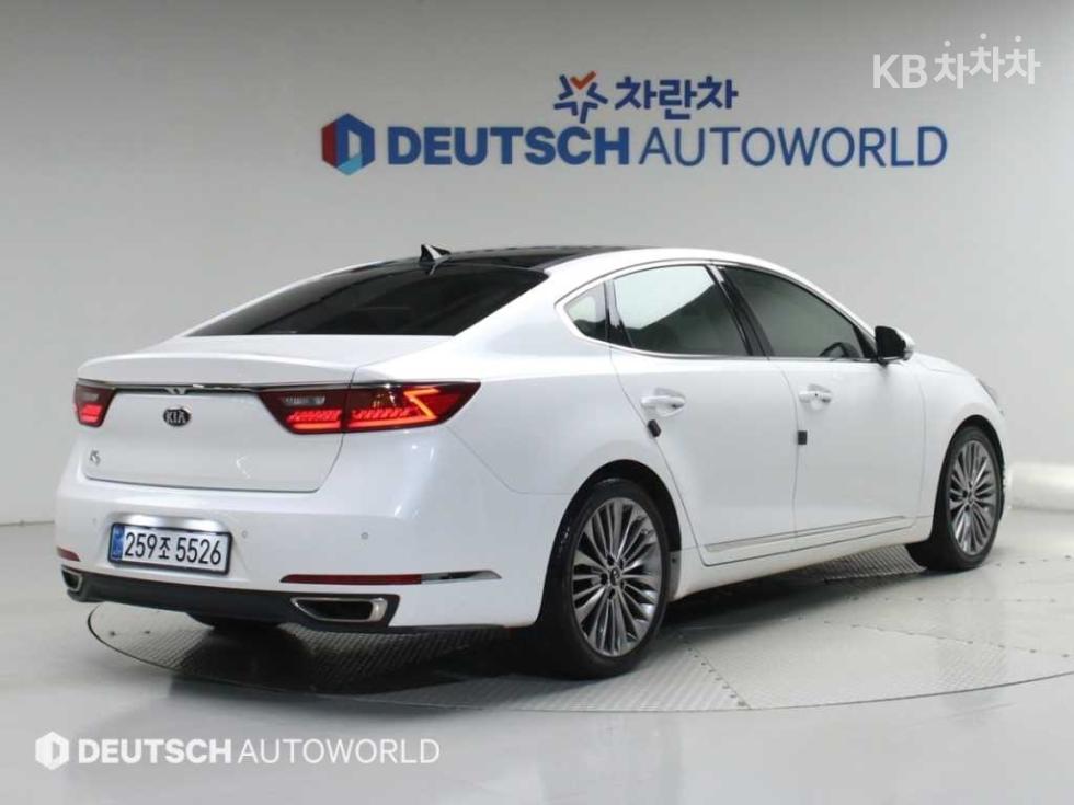 2019 - kia k7