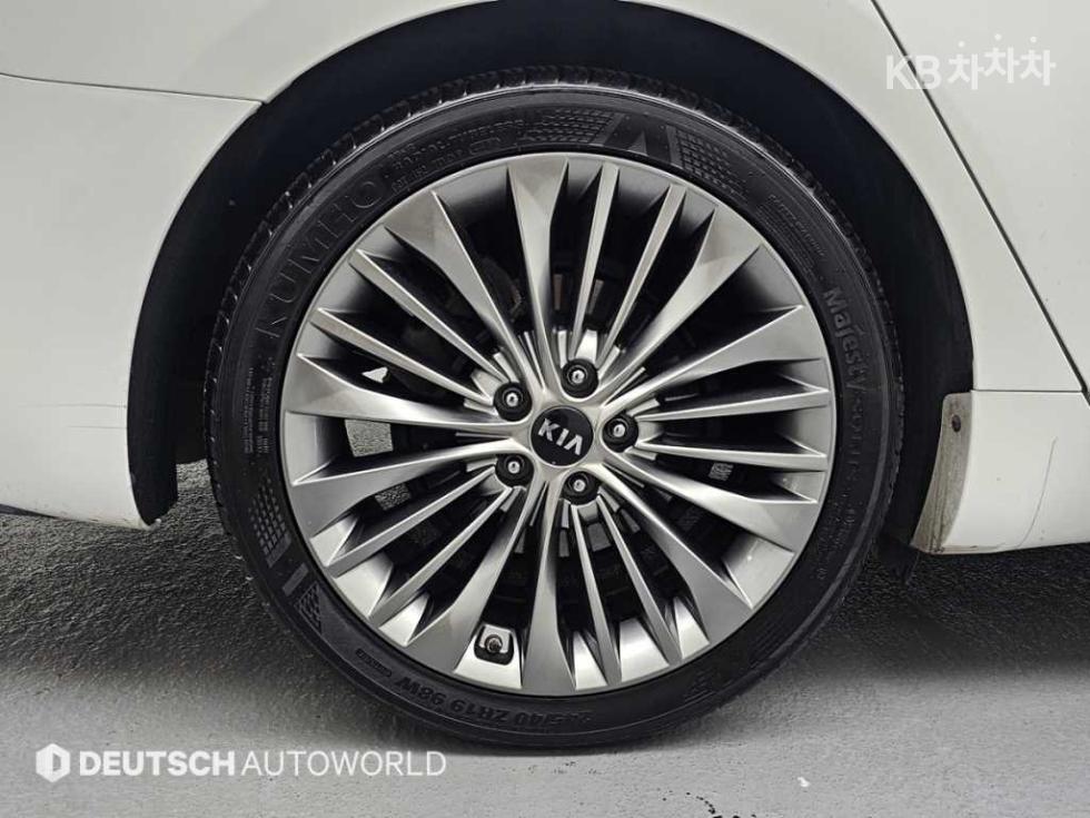 2019 - kia k7