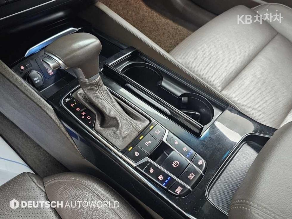 2019 - kia k7