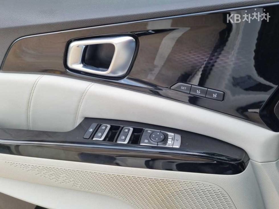 2022 - kia carnival