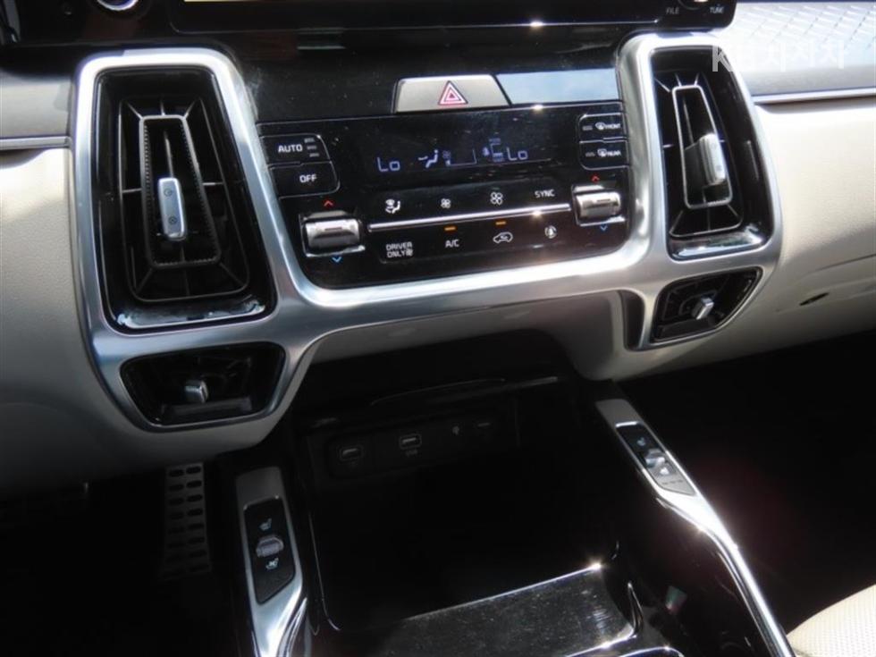 2023 - kia sorento