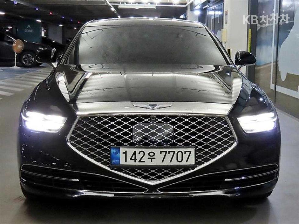 2021 Genesis G90 photo