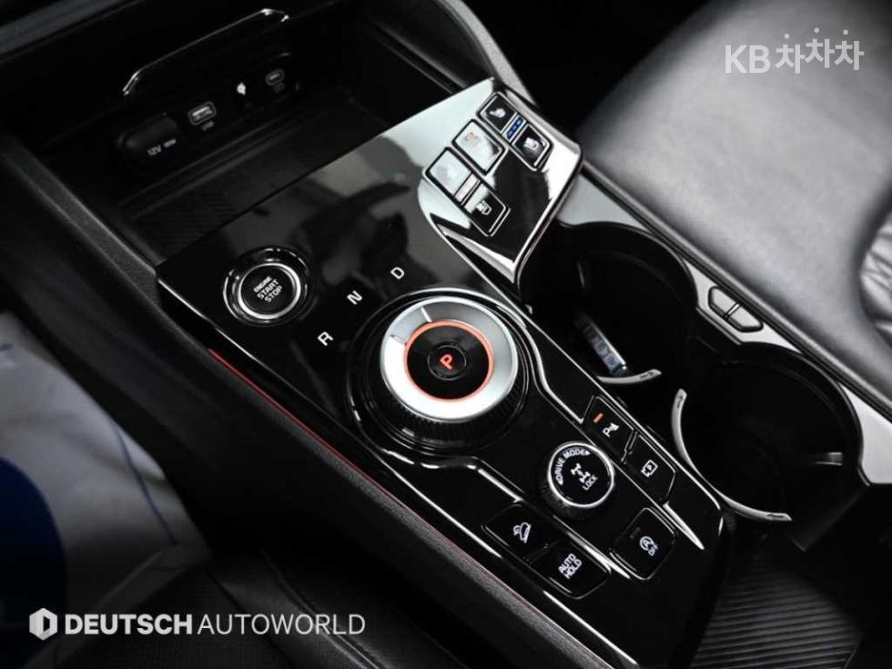 2022 - kia sportage
