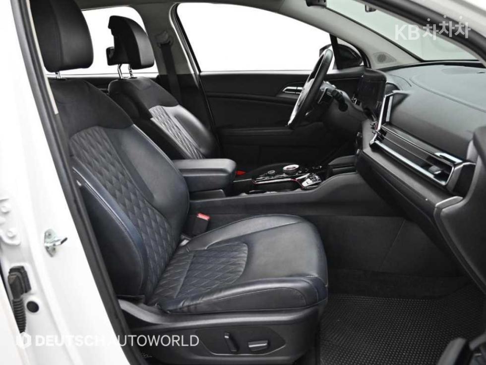 2022 - kia sportage