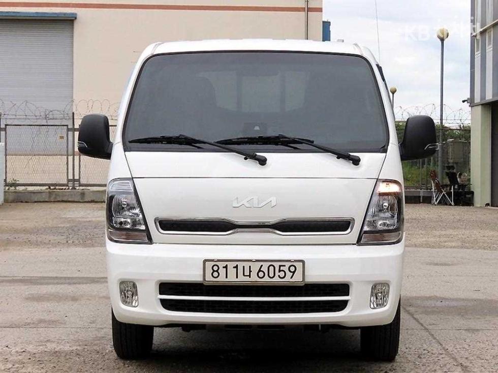 2023 - kia bongo iii