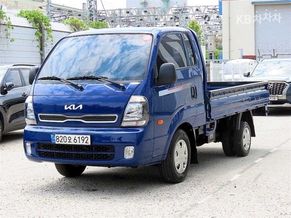 2022 - kia bongo iii
