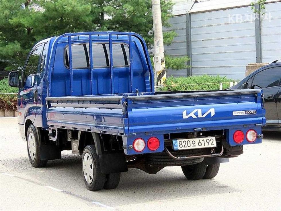2022 - kia bongo iii