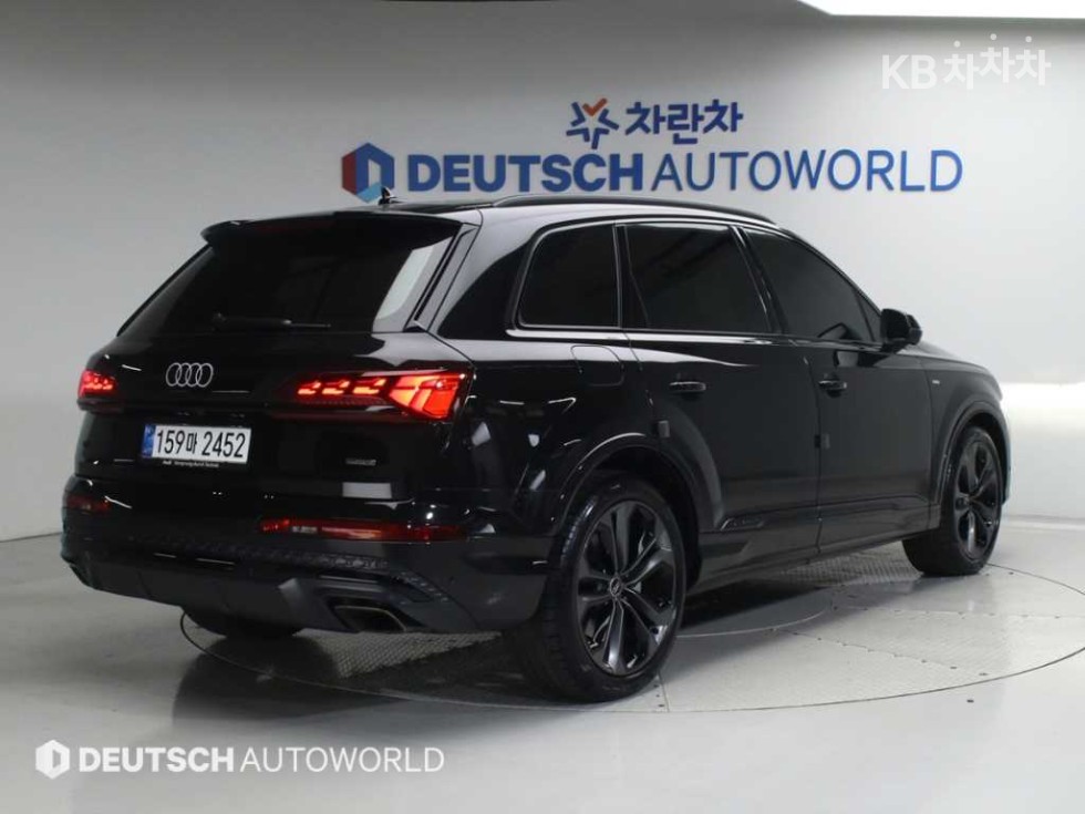 2025 - audi q7