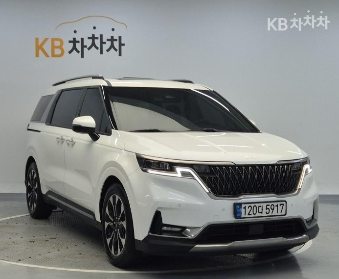 2022 - kia carnival