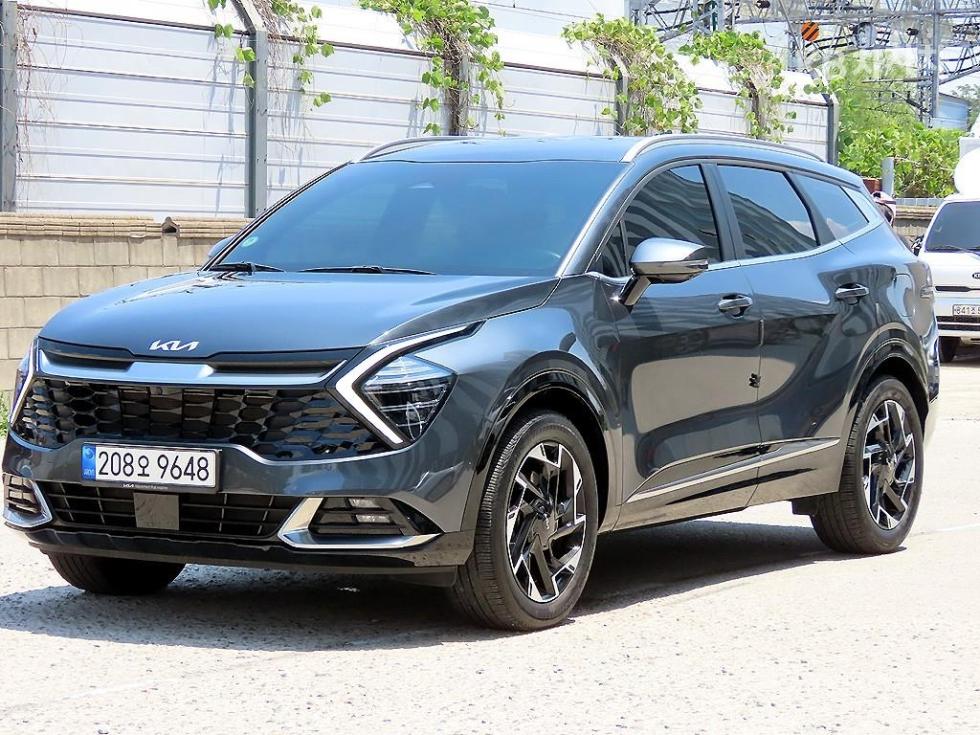 2023 - kia sportage