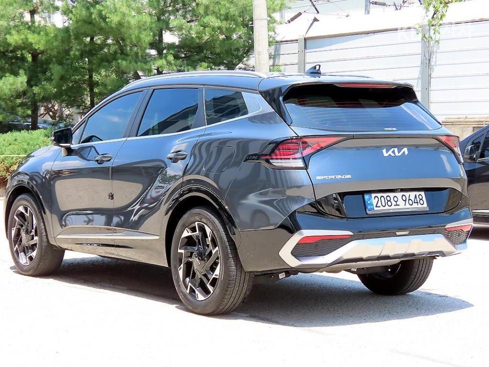 2023 - kia sportage