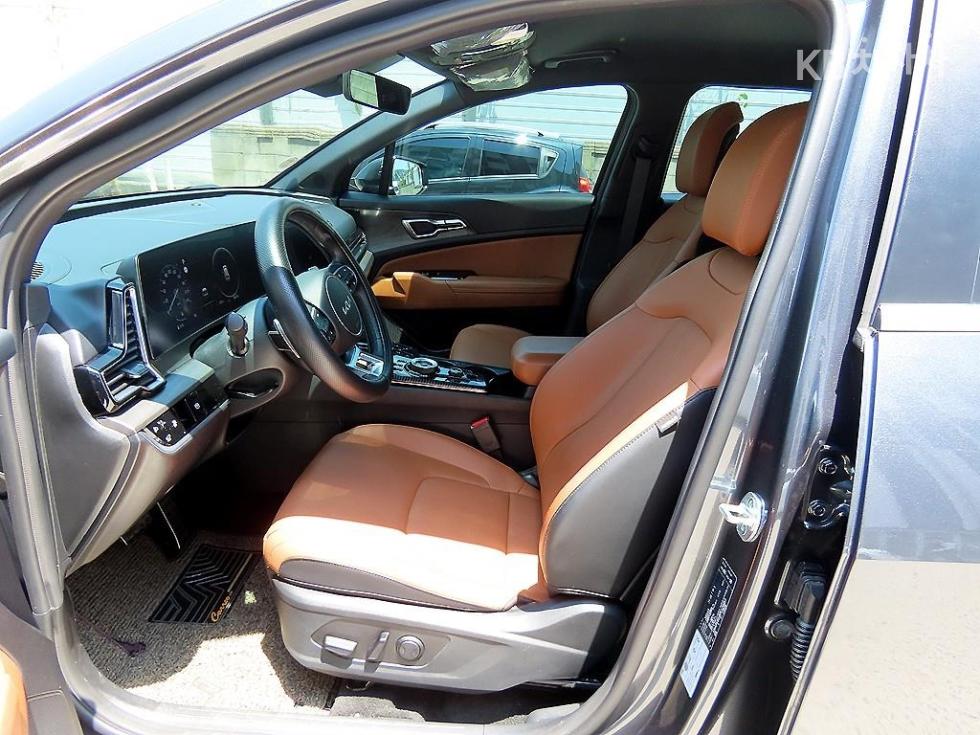 2023 - kia sportage