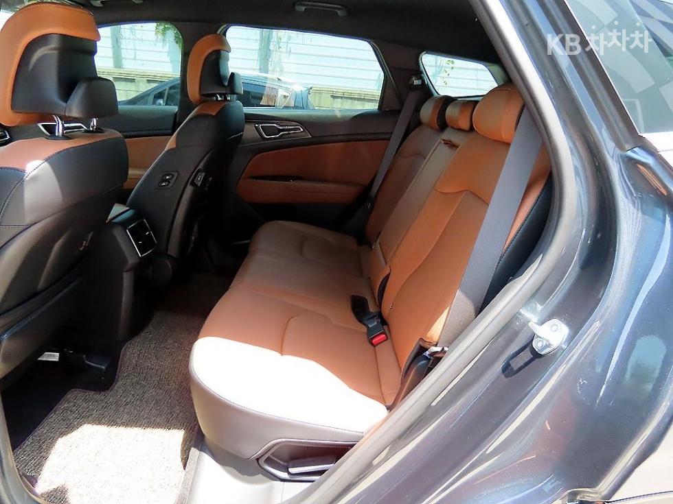 2023 - kia sportage