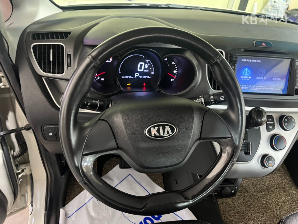 2017 - kia ray
