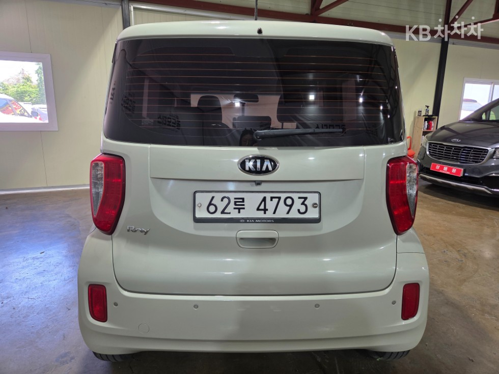 2017 - kia ray