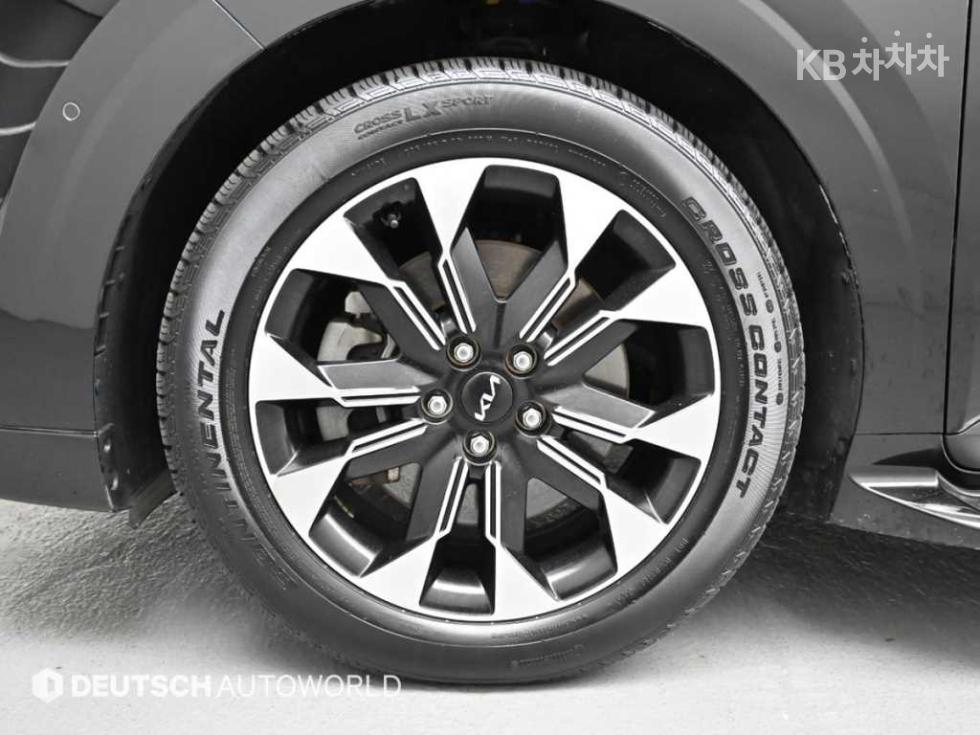 2023 - kia carnival