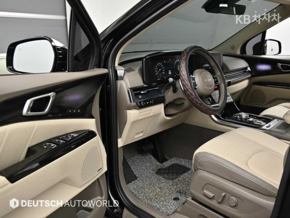 2023 - kia carnival