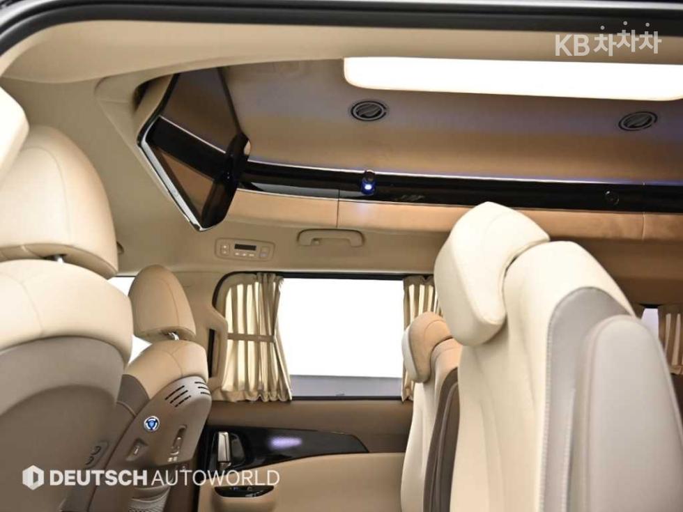 2023 - kia carnival