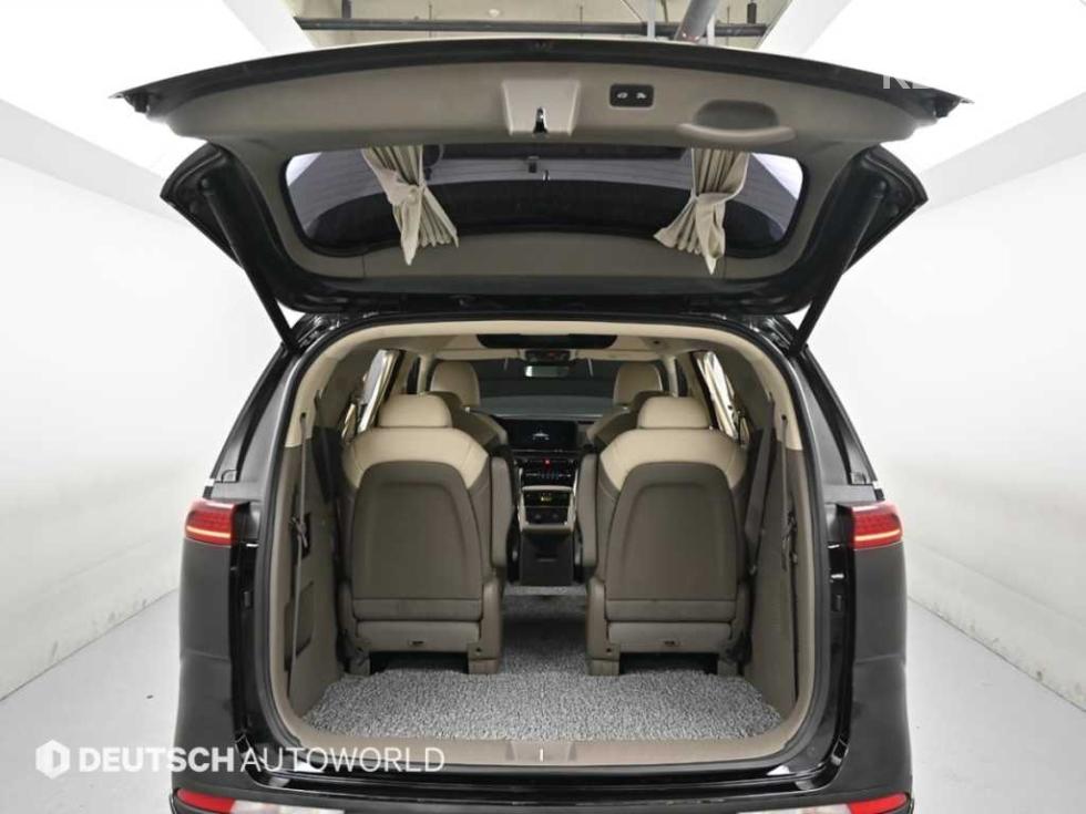 2023 - kia carnival