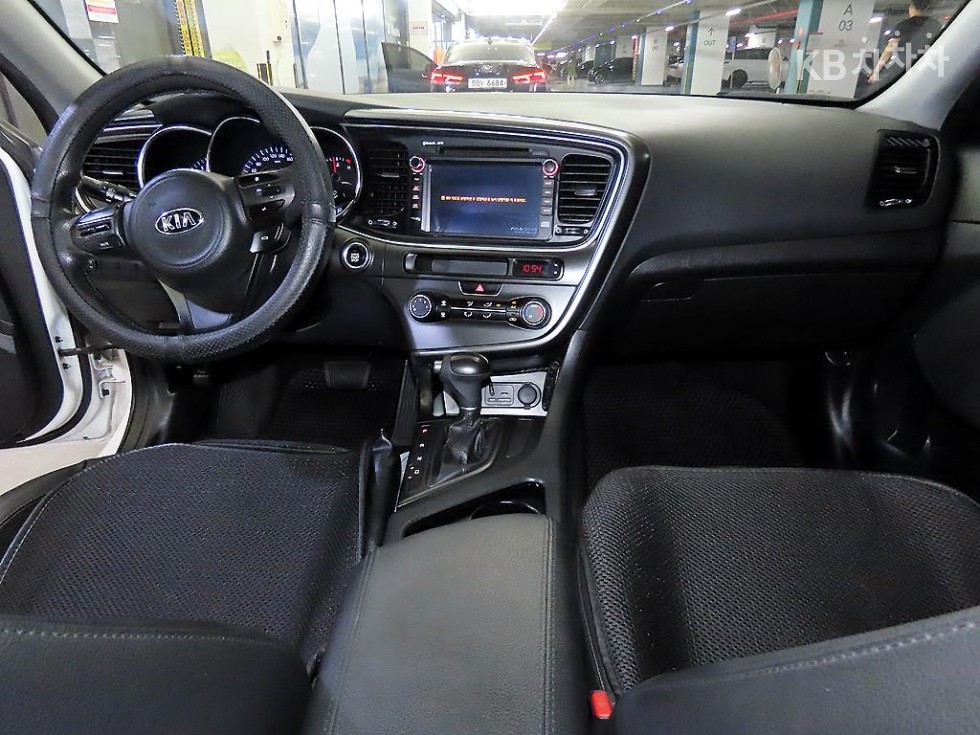 Kia K5 — miniaturë 10