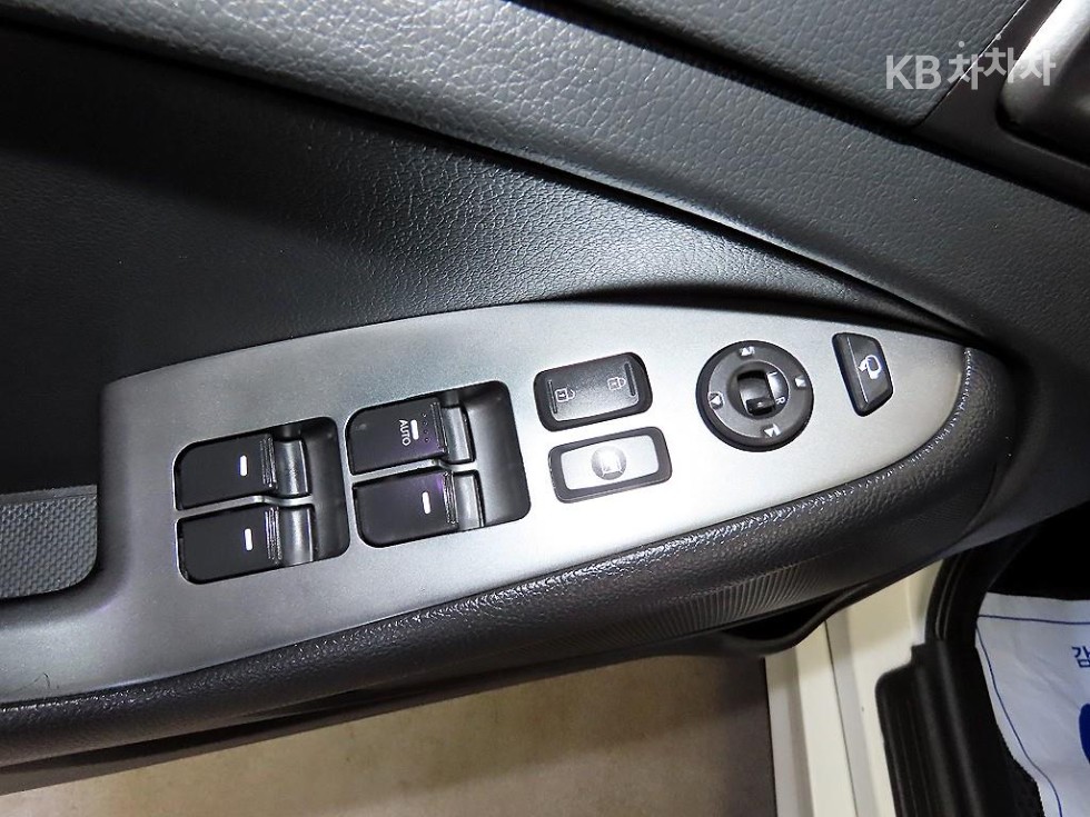 Kia K5 — miniaturë 13