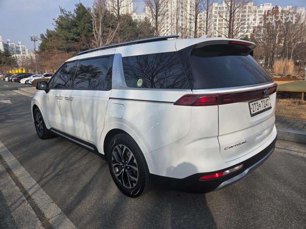 2021 - kia carnival