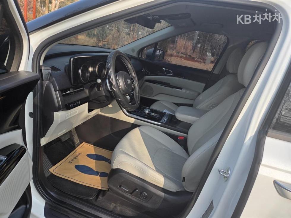 2021 - kia carnival