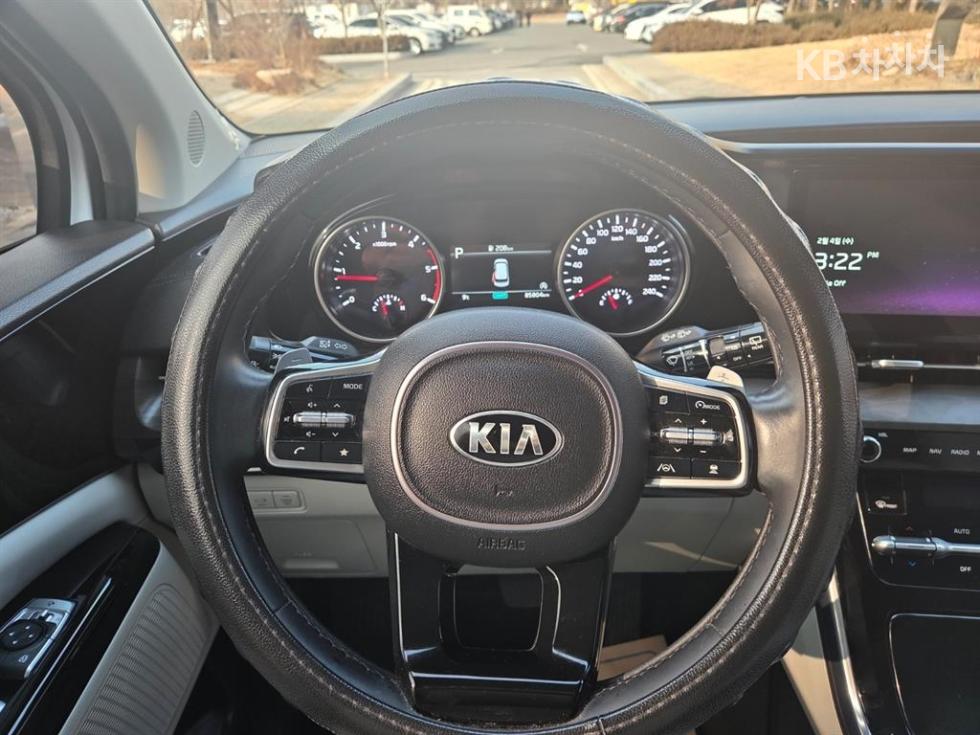2021 - kia carnival