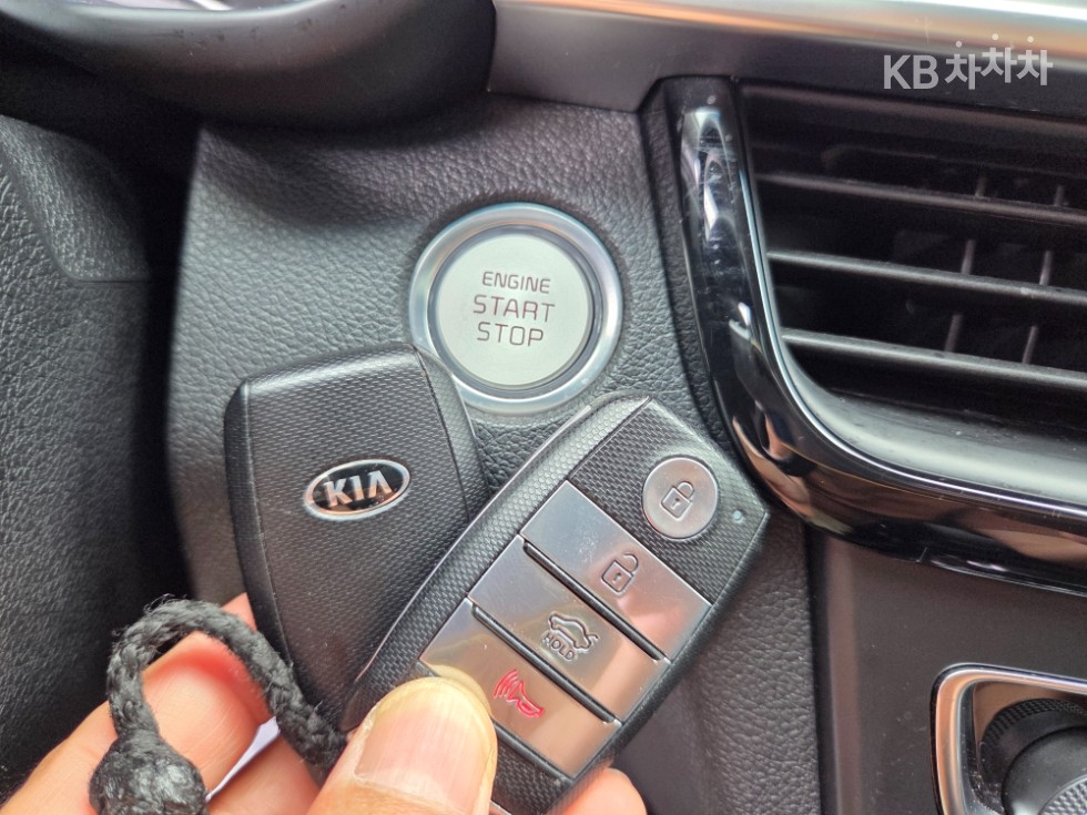 2020 - kia k5