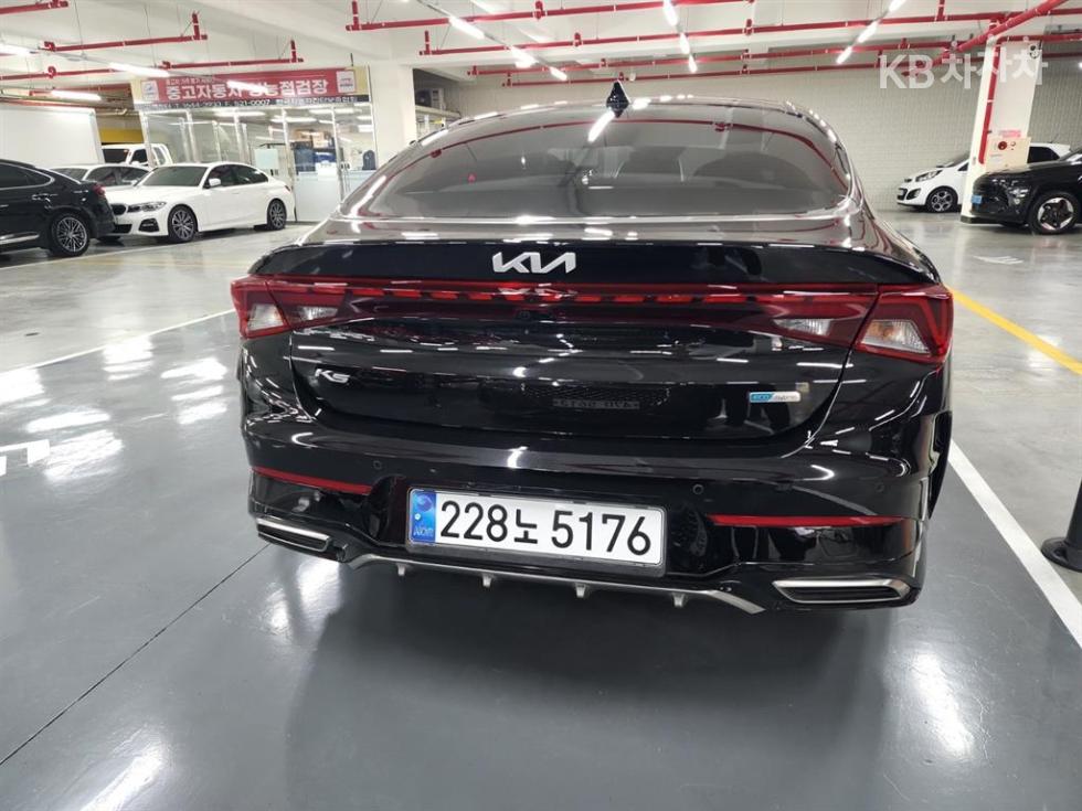 2022 - kia k5
