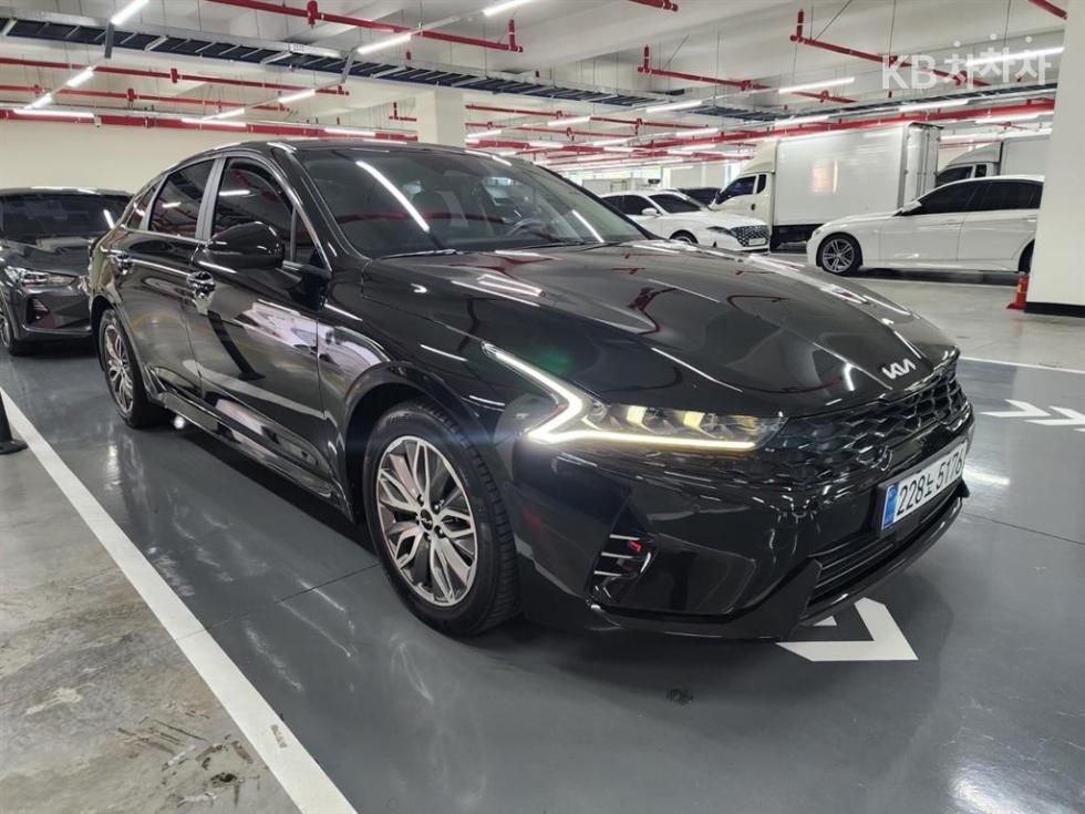 2022 - kia k5