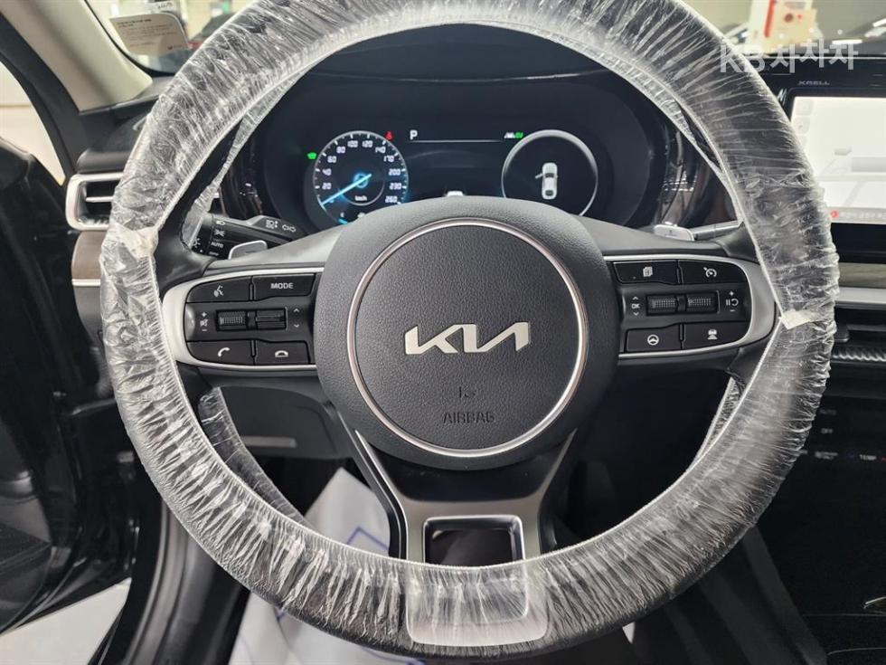 2022 - kia k5