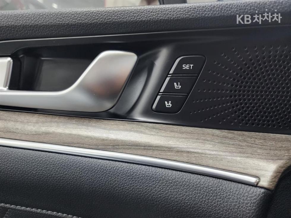 2022 - kia k5