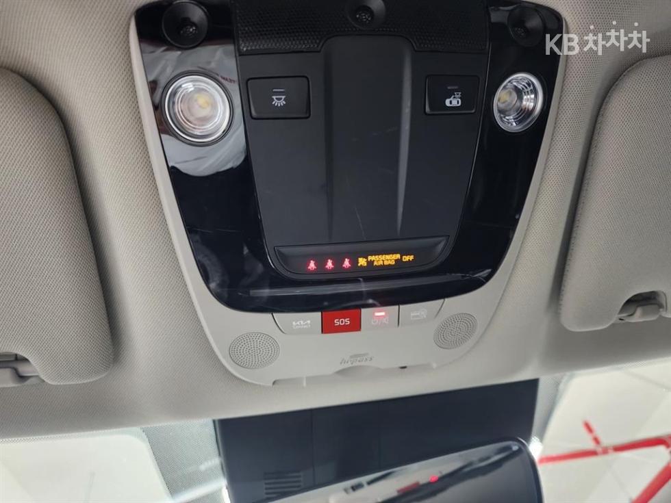 2022 - kia k5