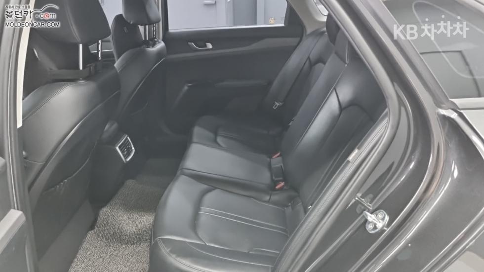 2021 - kia k5