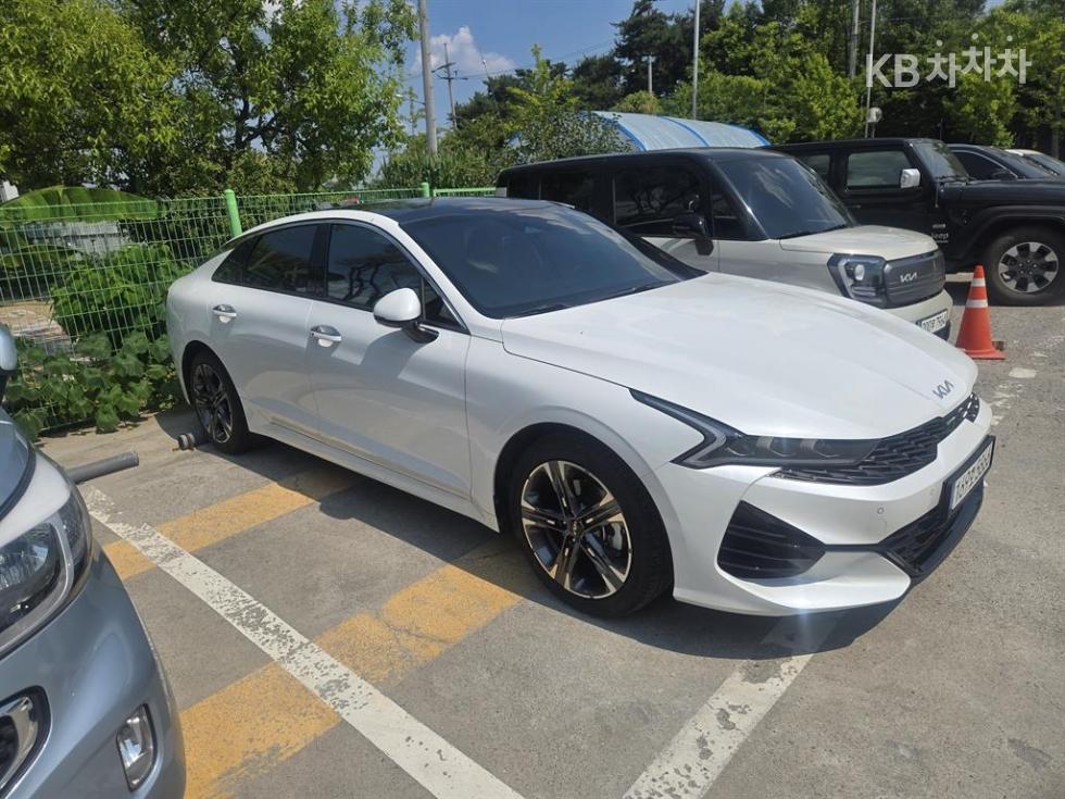 2023 - kia k5