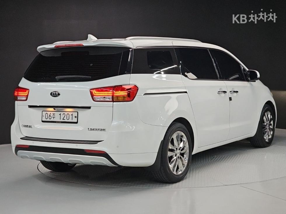 2018 - kia carnival