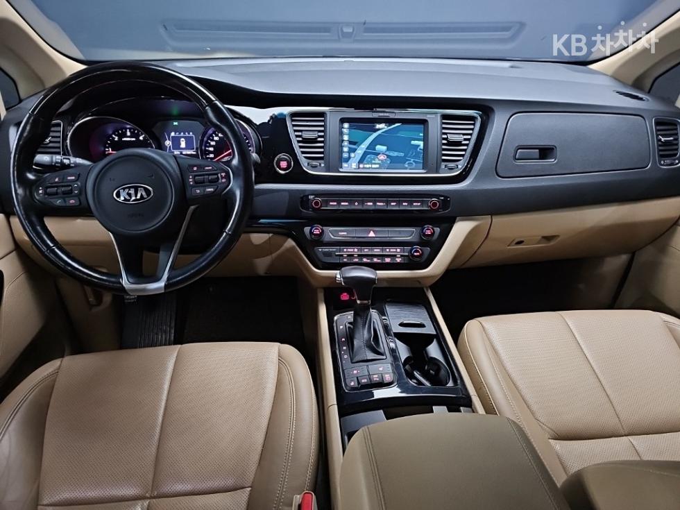2018 - kia carnival