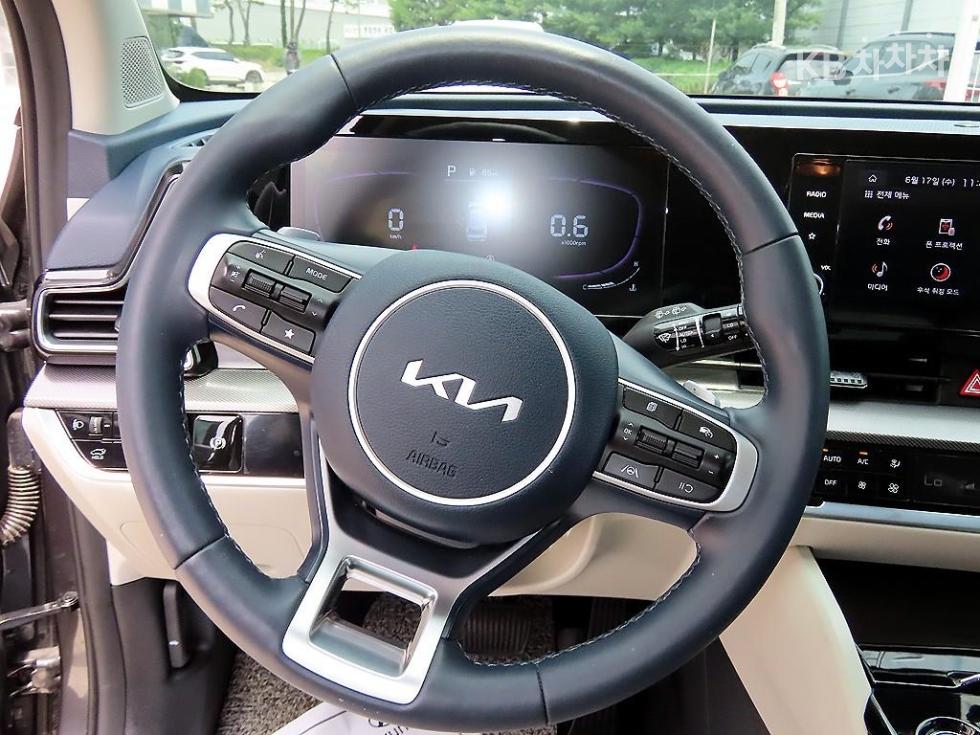 2024 - kia sportage