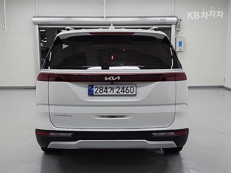 2023 - kia carnival