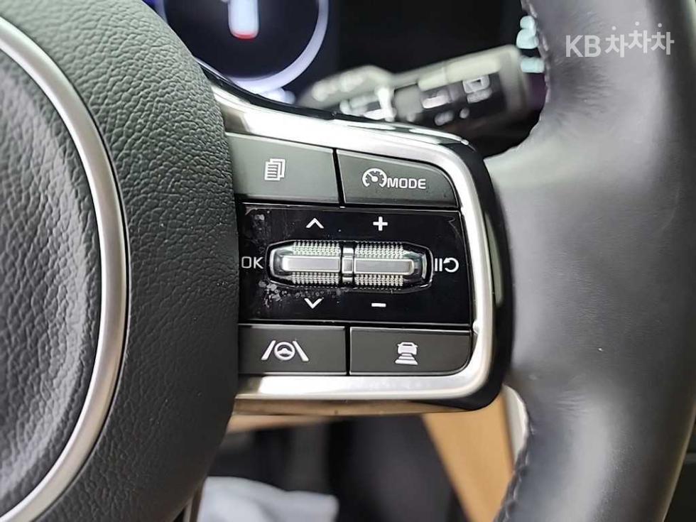 2023 - kia carnival